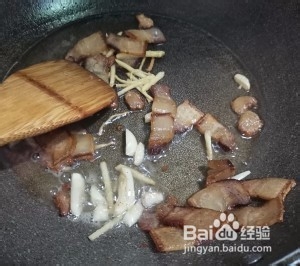 如何做出好吃的腊肉炒芥蓝