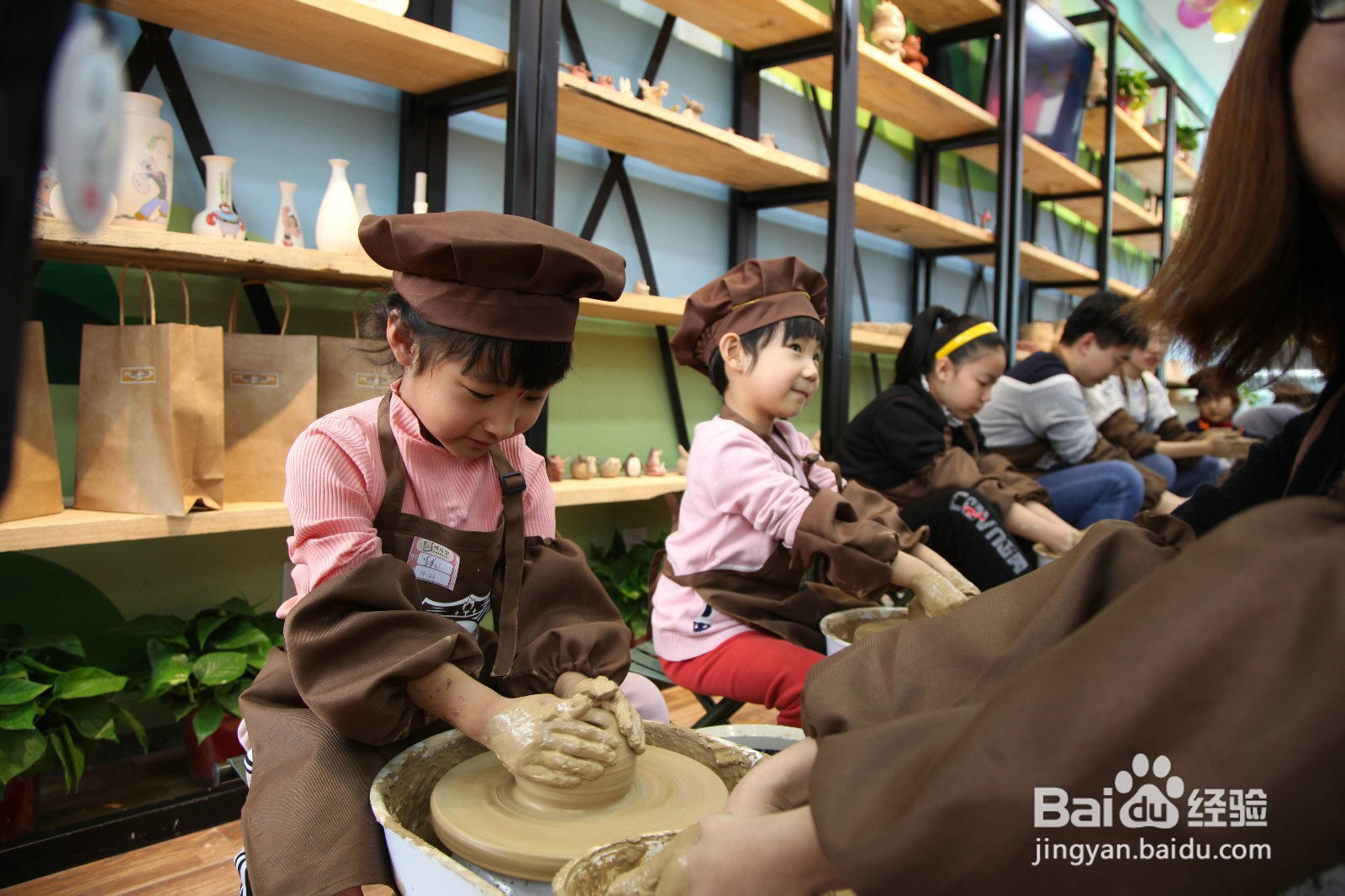 开陶艺店怎么样吸引顾客进店