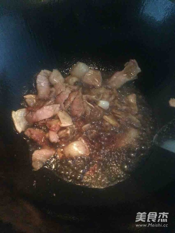 猪肉炒娃娃菜