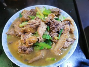 怎么样做出美味的红烧三黄鸡