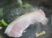 美味回锅肉,好吃停不了口。