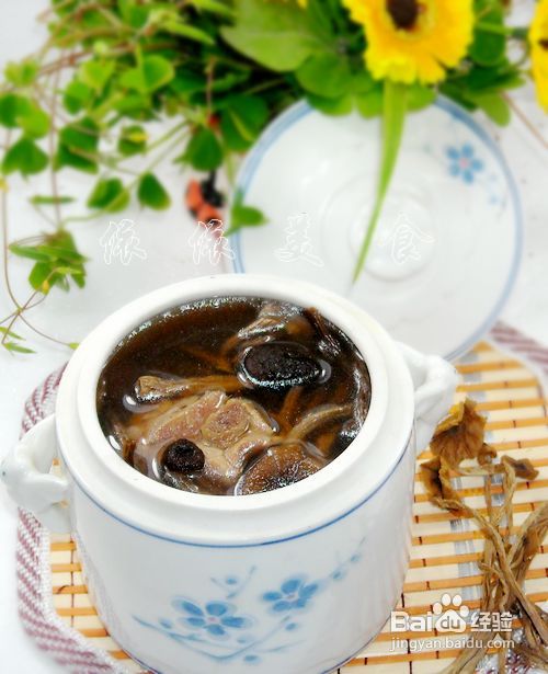 茶树菇排骨汤--18道滋润汤水