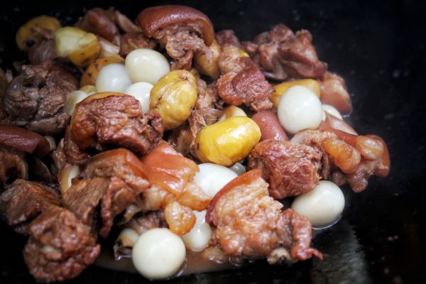 不可辜负的秘制烧猪手