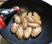 如何做咸蛋黄焗鸡翅