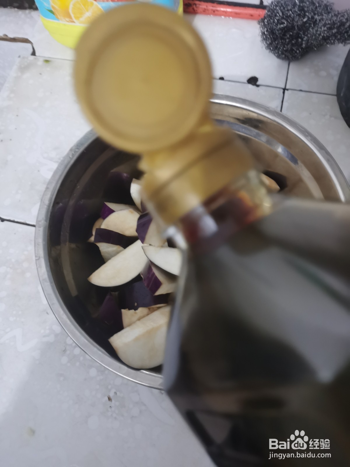 鸭翅膀如何焖茄子