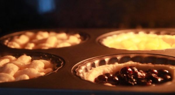 蓝莓菠萝水果派