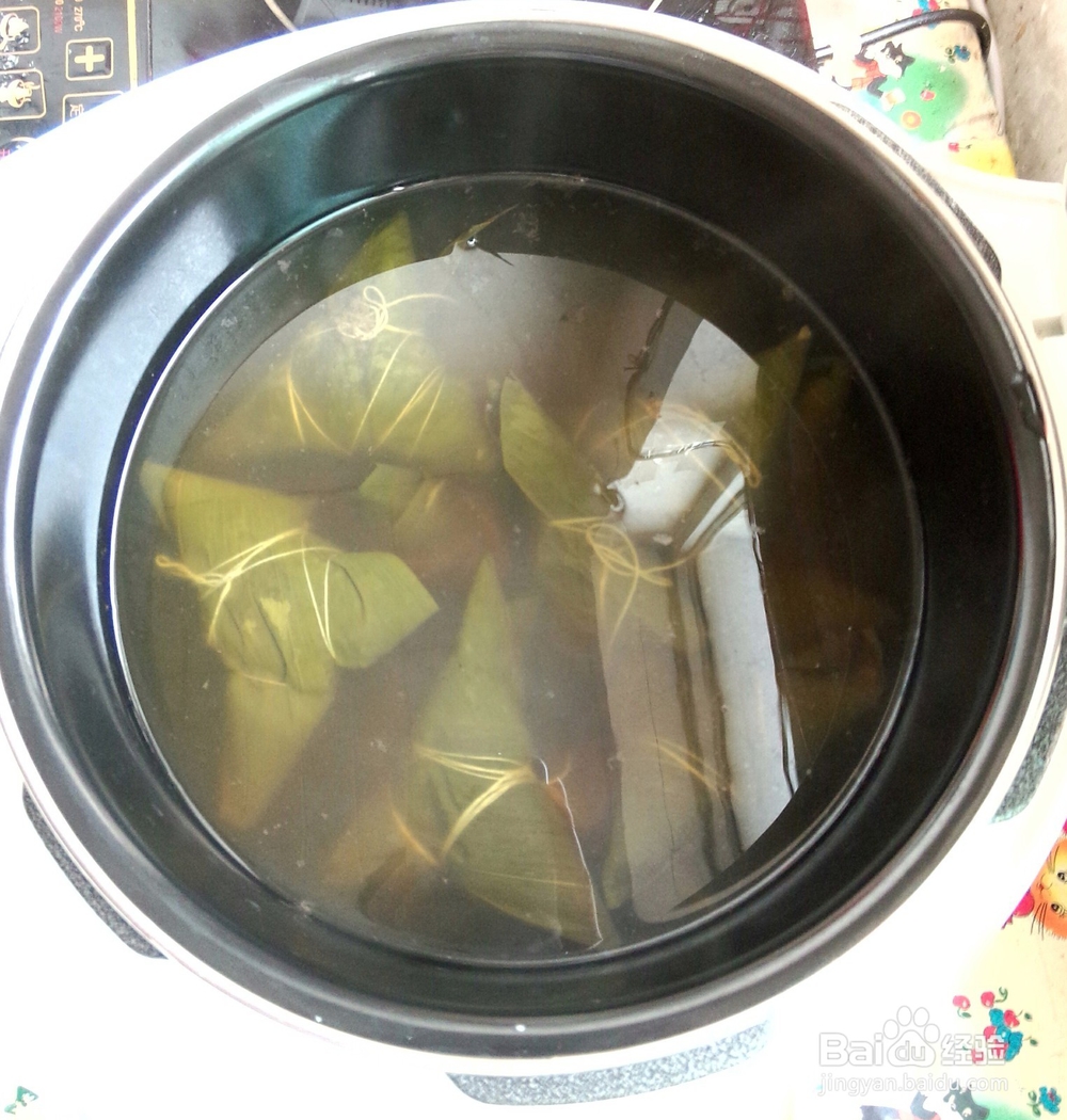 红豆蜜枣粽的制作过程