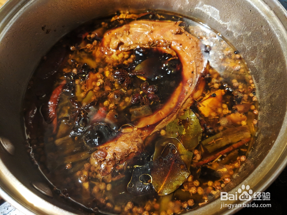 自己做麻辣鸭脖火鸡版美食教程!