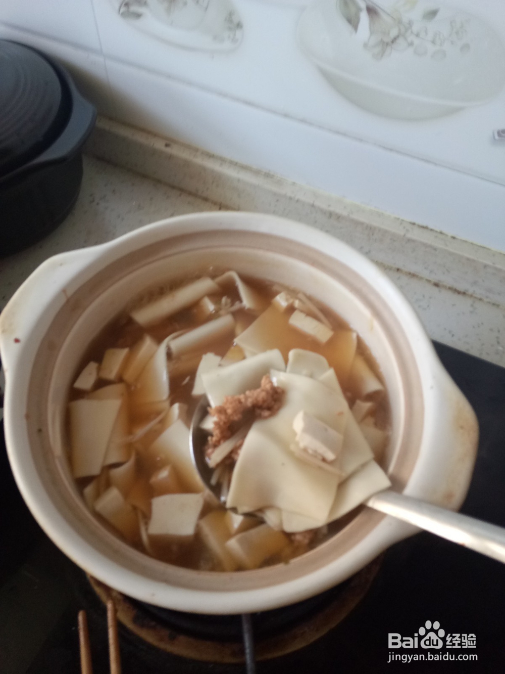 豆腐肉糜饺子皮汤