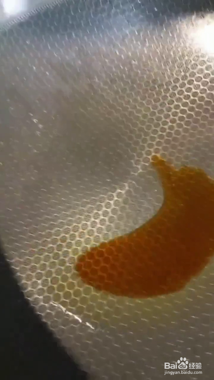 如何制作软烂入味的黄豆猪脚