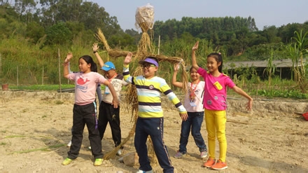 99%小朋友不知花生长地里还是挂树上，你信吗？