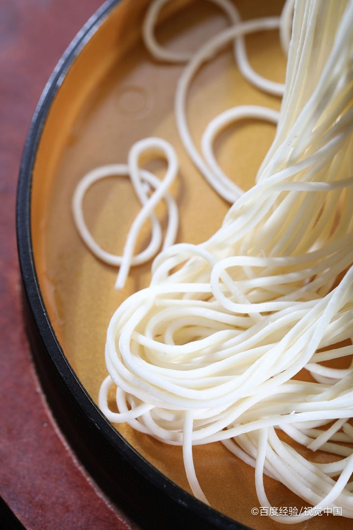 麻油红菜面条怎么做