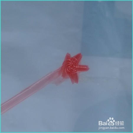 用塑料细管叠五角星