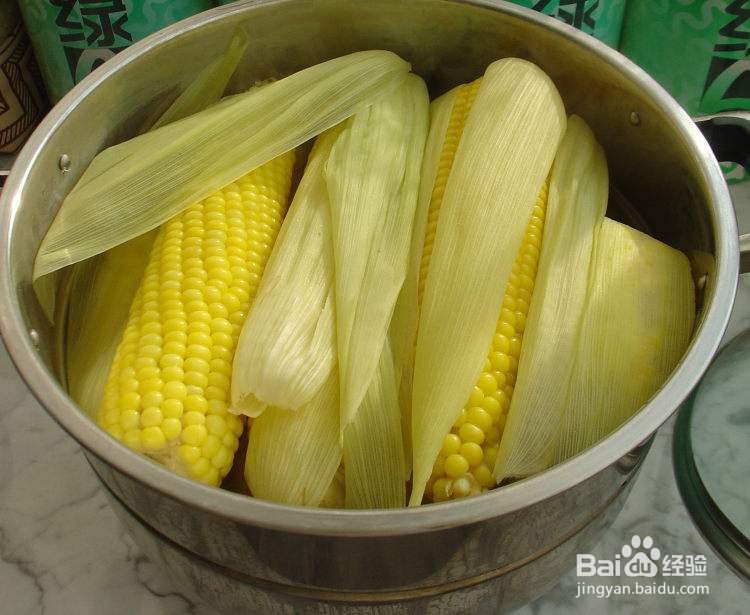 香甜软糯的煮玉米