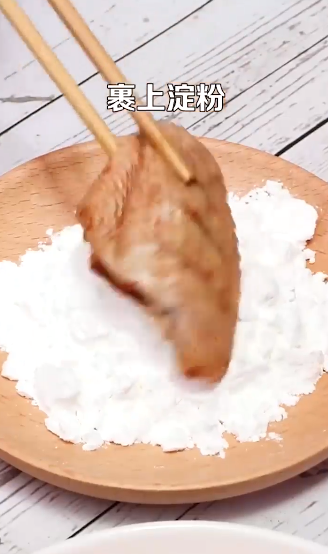 香炸金黄鸡翅怎么做