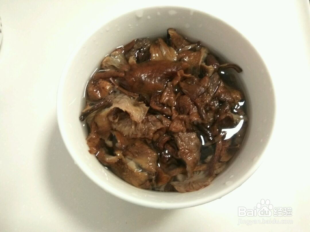 小鸡炖蘑菇的做法