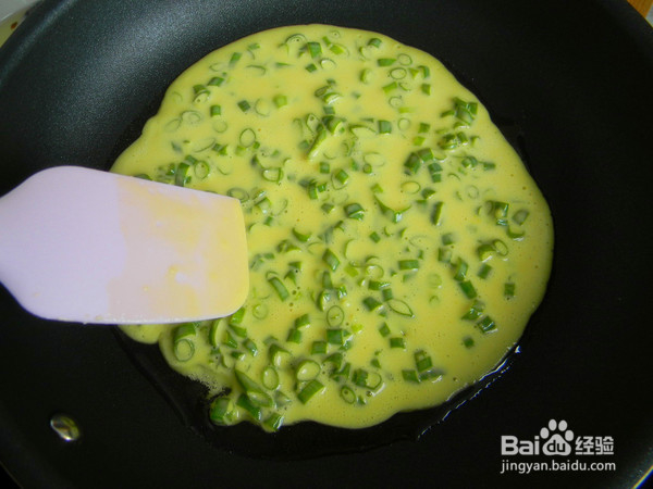 早餐葱花鸡蛋饼的做法