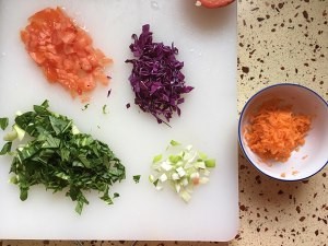 食补养生紫甘蓝蔬菜面的做法