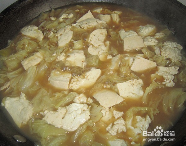 楞蹦鱼炖白菜豆腐的做法