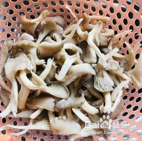 椒盐蘑菇超好吃的下酒菜