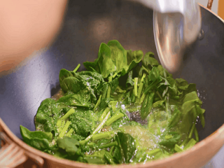 菠菜猪蹄怎么做?