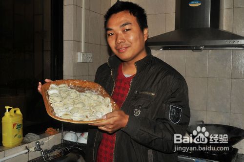 北方饺子的做法，湖北人在广州包饺子