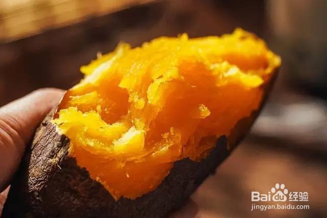 微波炉烤红薯怎么做