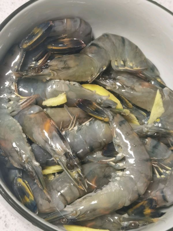 开背蒜蓉黑虎虾