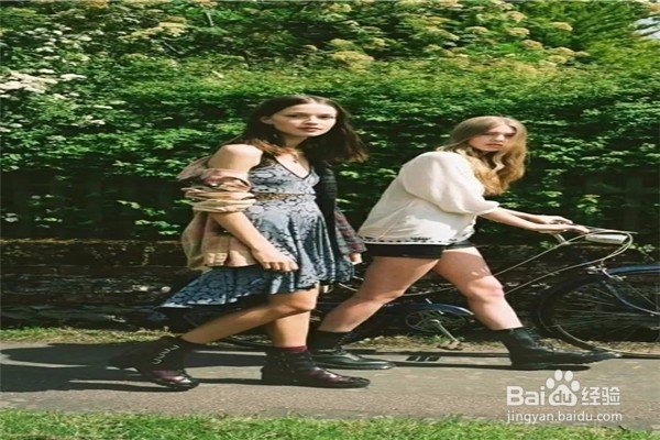 拍照攻略-50大闺蜜拍照姿势,学来刷爆你朋友圈