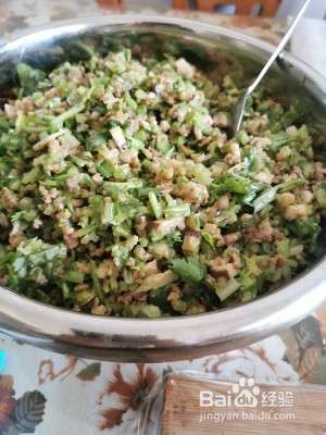 食补养生芹菜猪肉馅水饺的做法
