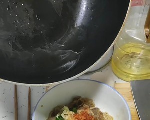 好吃的蒜香肥牛面