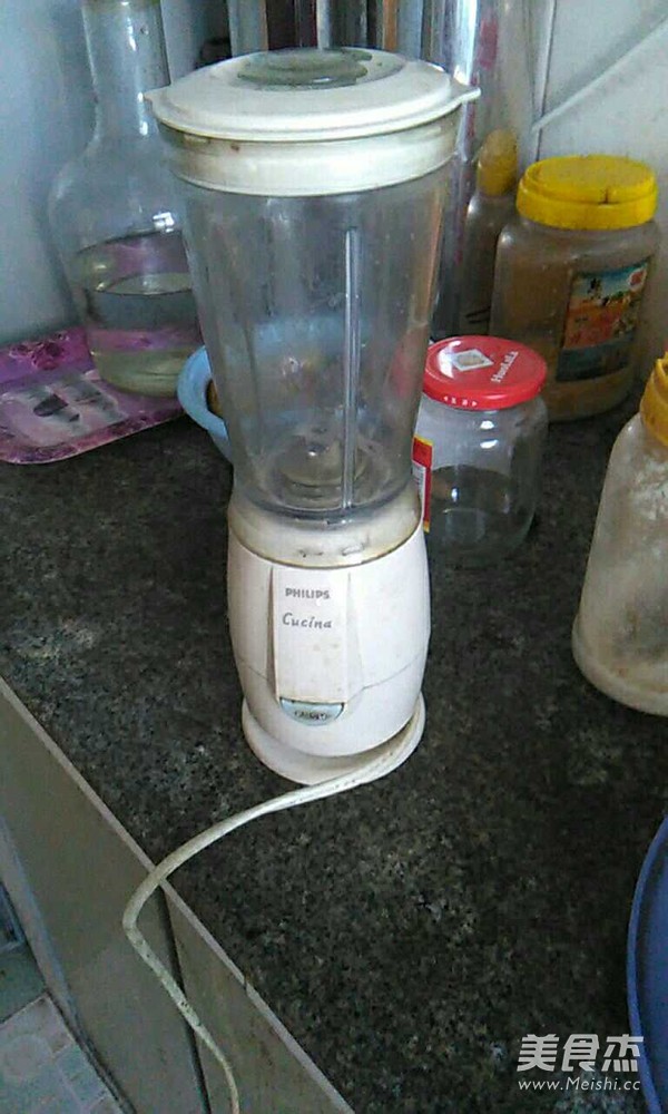 葡萄雪碧饮的做法