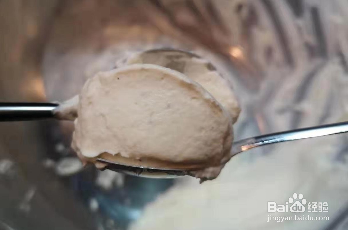 如何制作三文鱼沙拉？