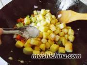 炒黄金馒头丁——剩馒头的华丽转身