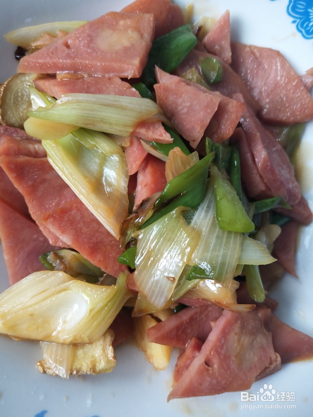 怎样做大葱爆火腿肠