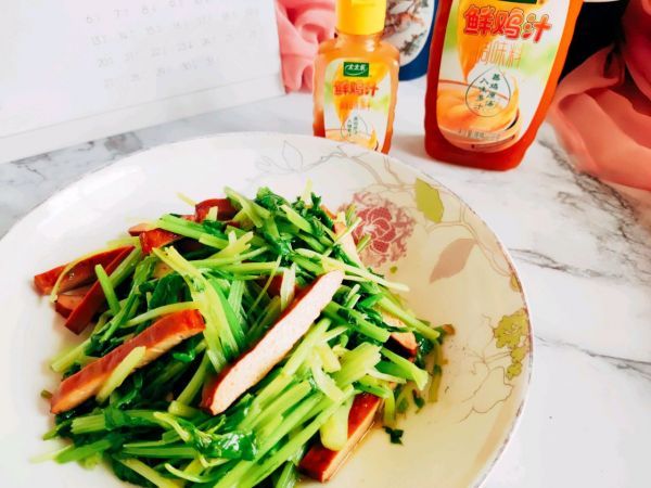 鸡汁香芹炒香干