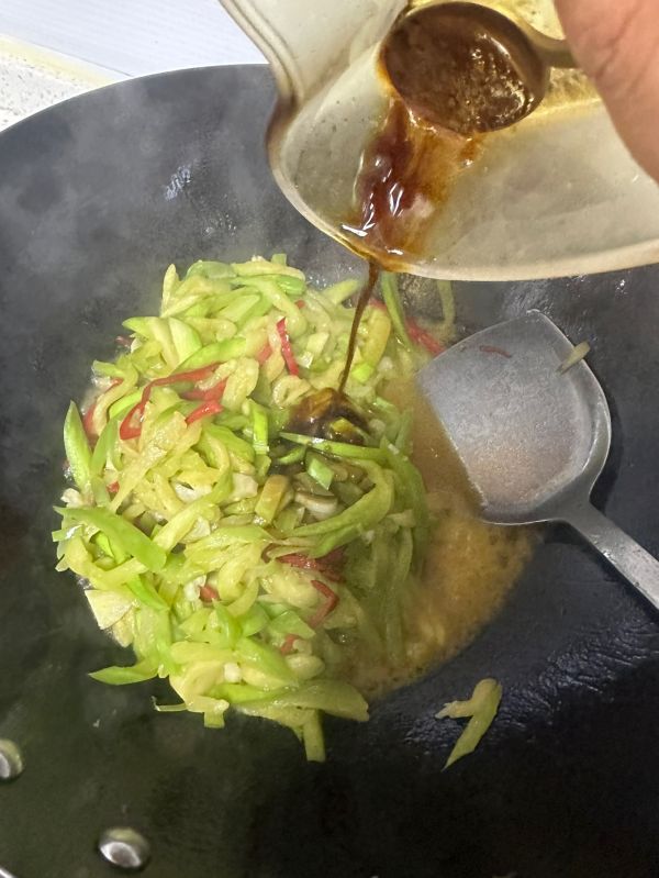 素炒鱼香茄子丝