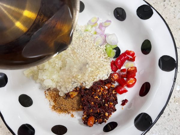 捞汁香菜拌牛肉