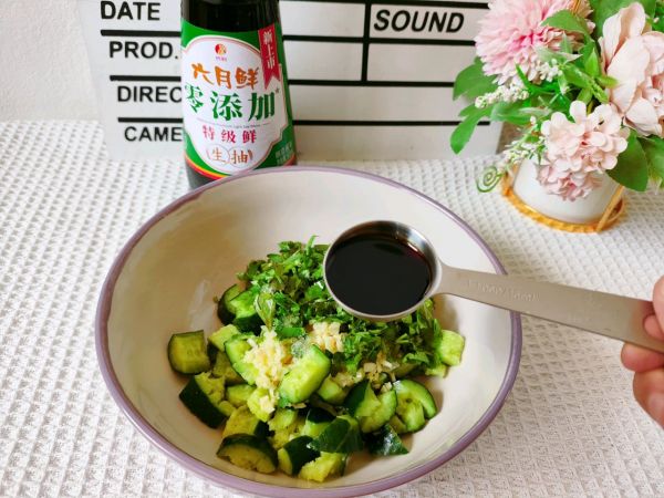 凉拌黄瓜花生米