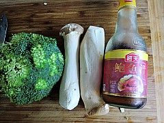 鲍汁兰花杏鲍菇