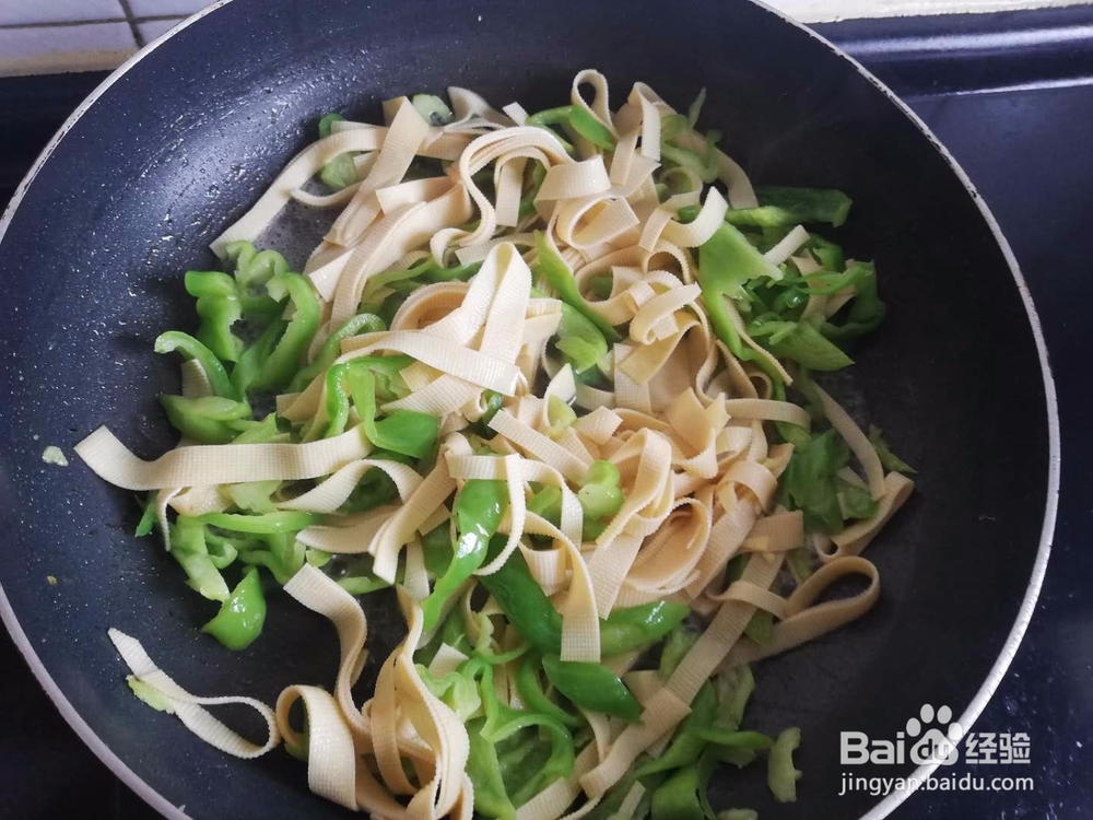 辣椒炒千张丝的做法