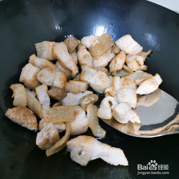 美味的土豆红烧肉