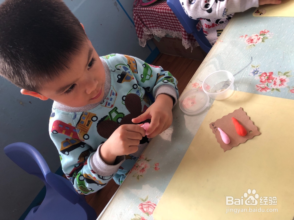 教你用粘土制作萝卜