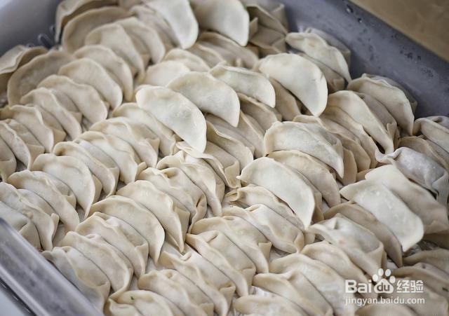 家庭自制荠菜饺子