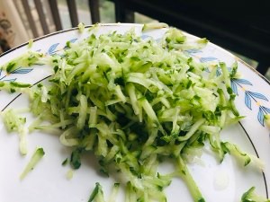 超爱的黄瓜拌面