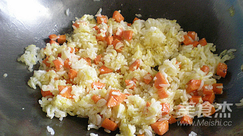 鸡蛋炒油条米饭