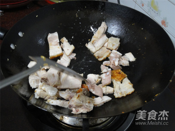 豆角炒烧肉的做法