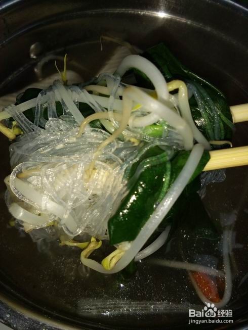 鱼肉卷菠菜豆芽干拌粉丝