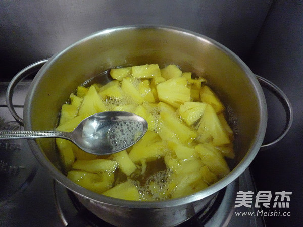 糖水菠萝的做法
