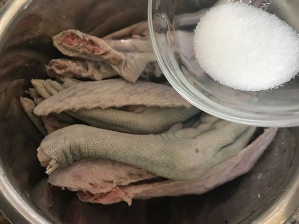 暖胃生津 酸菜鹅掌亦火锅#竹木火锅，文艺腹兴#